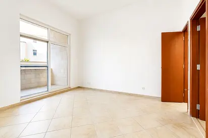 Modern layout | upgraded | spacious