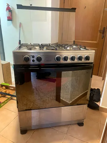 Used Stainless Steel Gas Range with Oven - 4 Burners (NEGOTIABLE)