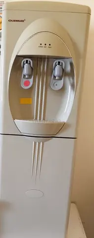 Standing water dispenser
