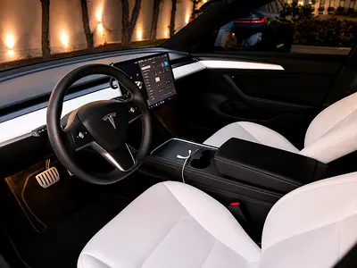 صورة 6 لـ 2023 Tesla MODEL 3