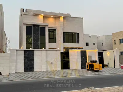 فيلا فاخره بالعاليه –عجمان  طابقين وروف ومسبح من المالك مباشرة