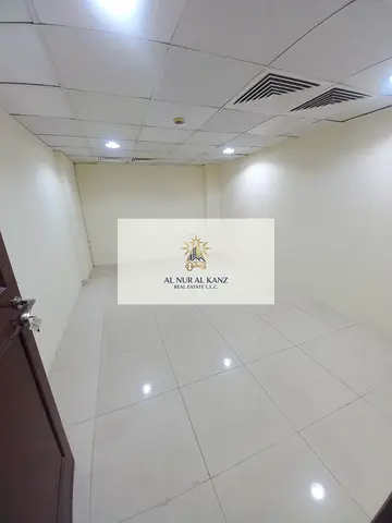 HUGE SIZE 2BHK FOR FAMILY IN MEENA BAZAR JUST IN 68K CLOSE TO METRO