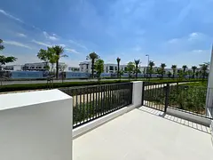 4BR Triplex | Single Row | Near Pool & Park