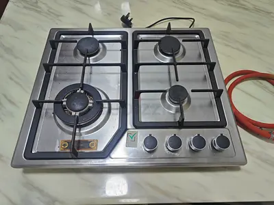 Built-in 4-Burner Stainless Steel Gas Hob with Regulator (Used)