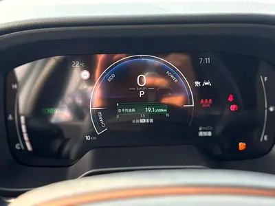 2026 Toyota COROLLA CROSS 照片 16