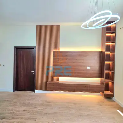 Upgraded Two Bedroom on High Floor | Balcony I Vacant