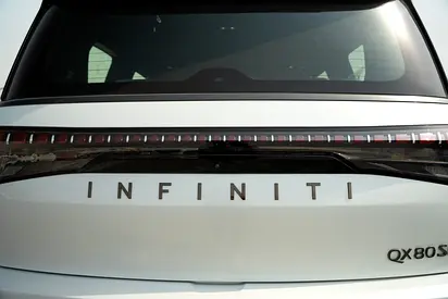 2026 Infiniti QX80 照片 9
