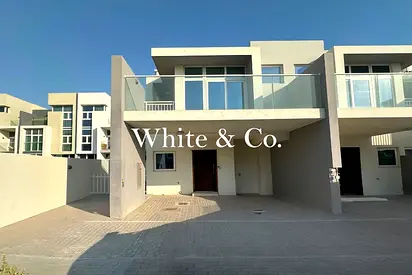 Vacant now | Unfurnished | End-Corner unit