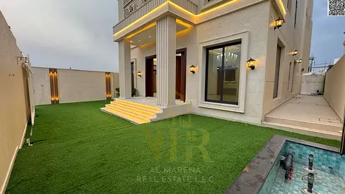 فيلا طابقين وروف  بسعر شامل رسوم التسجيل والتلميك على الشارع الرئيسي جاهزة للسكن في أرقي مناطق عجمان تملك حر لجميع الجنسيات بدون دفعة مقدمة. .