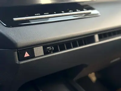 2026 Toyota COROLLA CROSS 照片 17