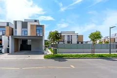 PARK FACING | BIGGEST VILLA | FAMILY LIVING | VACANT NOW