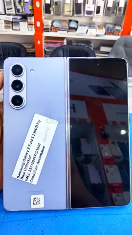 Samsung Galaxy Z Fold5 256GB - scratch