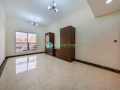 Pay In 6 Chqs | Spacious Studio | Prime Location