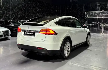 2018 Tesla MODEL X — фото 7