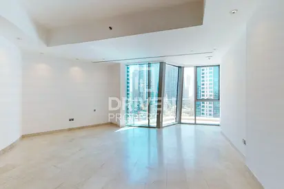Spacious Layout | High Floor | Vacant Apt