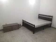 Bed Room available for executive Bachlor for Indian and  Pakistani