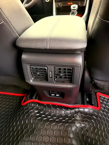 صورة 11 لـ 2023 Toyota RAV 4