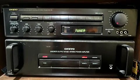 Onkyo power amplifier M-501 and P-301 pre amplifier-good working condition