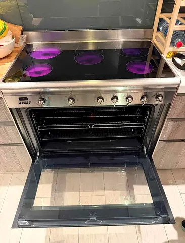 Smeg New Model 5Cermaic Hubs Electric Cooker 90x60cm