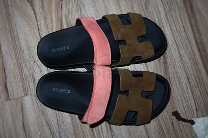 Pre-owned black rubber flip flops - good sole condition