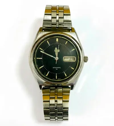 1970s Rare Vintage Collectible: Automatic Wristwatch (Vintage Black Dial, Day‑Date Display)