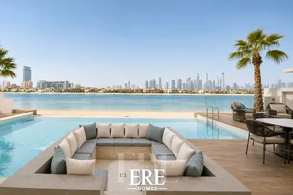 Sea View 5BR Signature Villa | Palm Jumeirah Home
