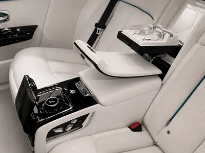 صورة 10 لـ 2024 ROLLS-ROYCE PHANTOM