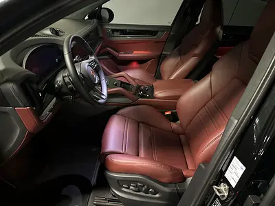 صورة 7 لـ 2025 Porsche CAYENNE