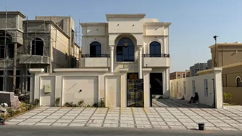 فيلا فاخرة للبيع في الروضة 2 عجمان | تصميم قصور كلاسيكي | مسبح خاص | 5 غرف نوم ماستر | طابقين وروف | أرض 5000 قدم بالقرب من شارع الشيخ عمار