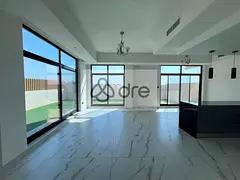 Corner 4BR Villa | Elie Saab | District 11