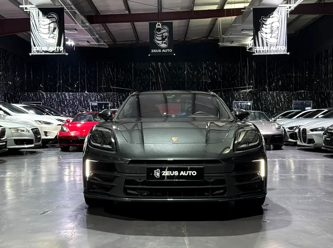 Porsche Panamera 2025