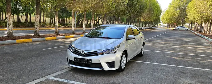 Great Condition- Toyota Corolla 2015 GCC Specs, with Cruise Control- Family Used,4 Cylinder -Very Ec