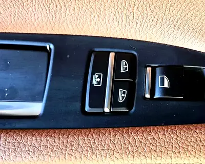 2015 BMW 7-SERIES 缩略图 5