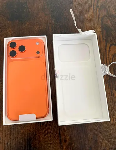 iPhone 17 Pro Max 256 gb 4000 AED