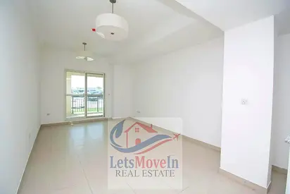 Do Not Miss Best Deal with Parking!!2bhk for rent in Cbd Building.......
