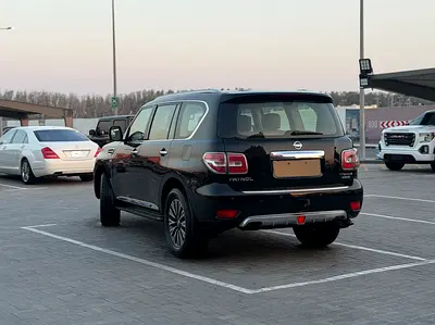 نيسان باترول V8 LE TITANIUM خليجي فول اوبشن سقف نجوم قمة في النظافة-1