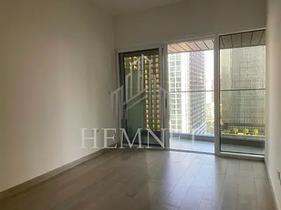 Front View Studio | Excellent Location | Vacant