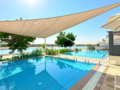 Elegant And Meticulously Furnished Family Villa