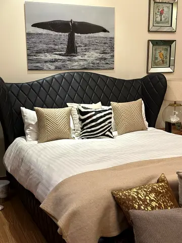 MARINA HOME Romance black quilted full leather king bed 200x180cm