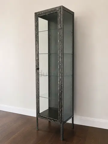 The ONE - glass display unit