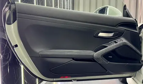2020 Porsche CAYMAN photo 10