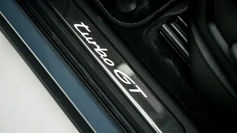 2025 Porsche CAYENNE — миниатюра 17