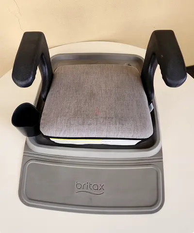 Clek Oli Booster Seat and Britax Seat Protector
