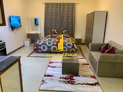 A golden opportunity! Luxurious, fully furnished studio apartment for monthly rent in Al Rawda, dir