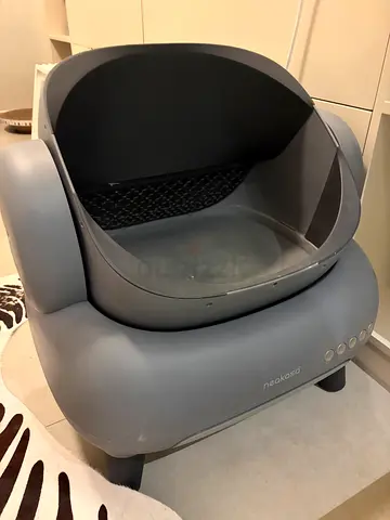 Neakasa Automatic Self Cleaning Litter Box