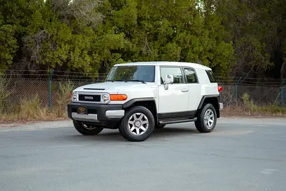 AED 2,541/month | FJ Cruiser GXR | Full Toyota Service History | GCC Specs | REF#T71508