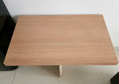 Simple Oak Finish Coffee Table - Compact Wooden Table