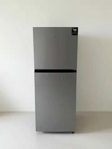 Hisense 264L Top Freezer Fridge – Excellent Condition