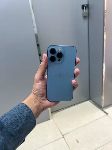 Apple iPhone 13 Pro Sierra Blue