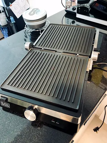 Black+Decker Electric Indoor Grill - Double Plate, Good Condition
